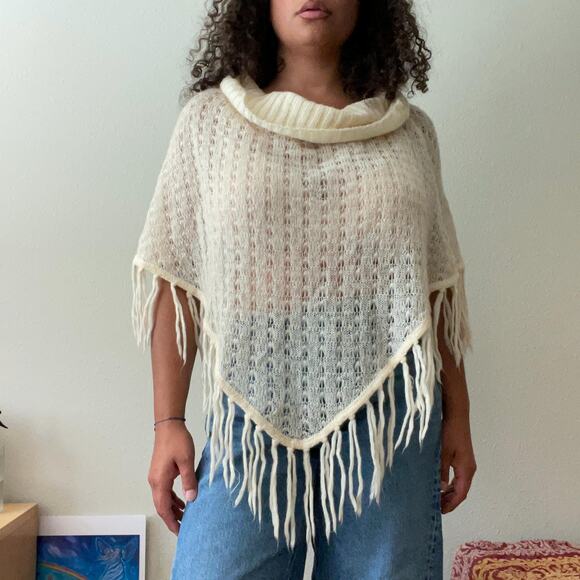Y2K Cream Fringe Poncho – Mohair Blend Cozy Boho Knit Capelet - Picture 1 of 6